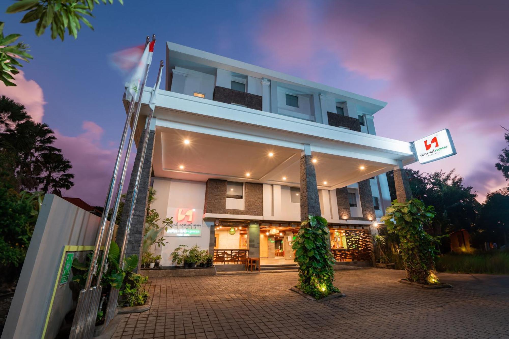 Hotel Swiss-Belexpress Kuta Legian Exterior foto