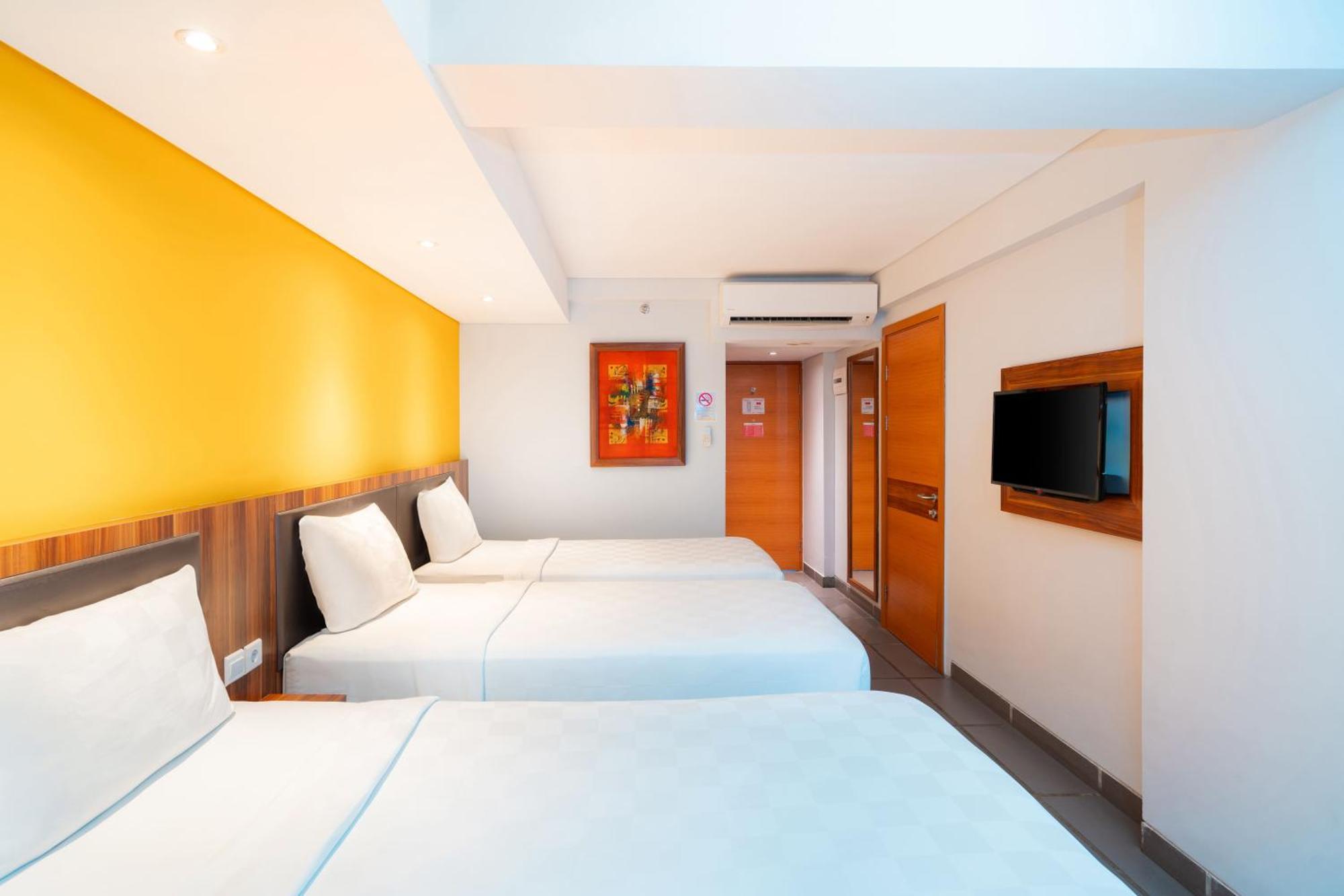 Hotel Swiss-Belexpress Kuta Legian Exterior foto