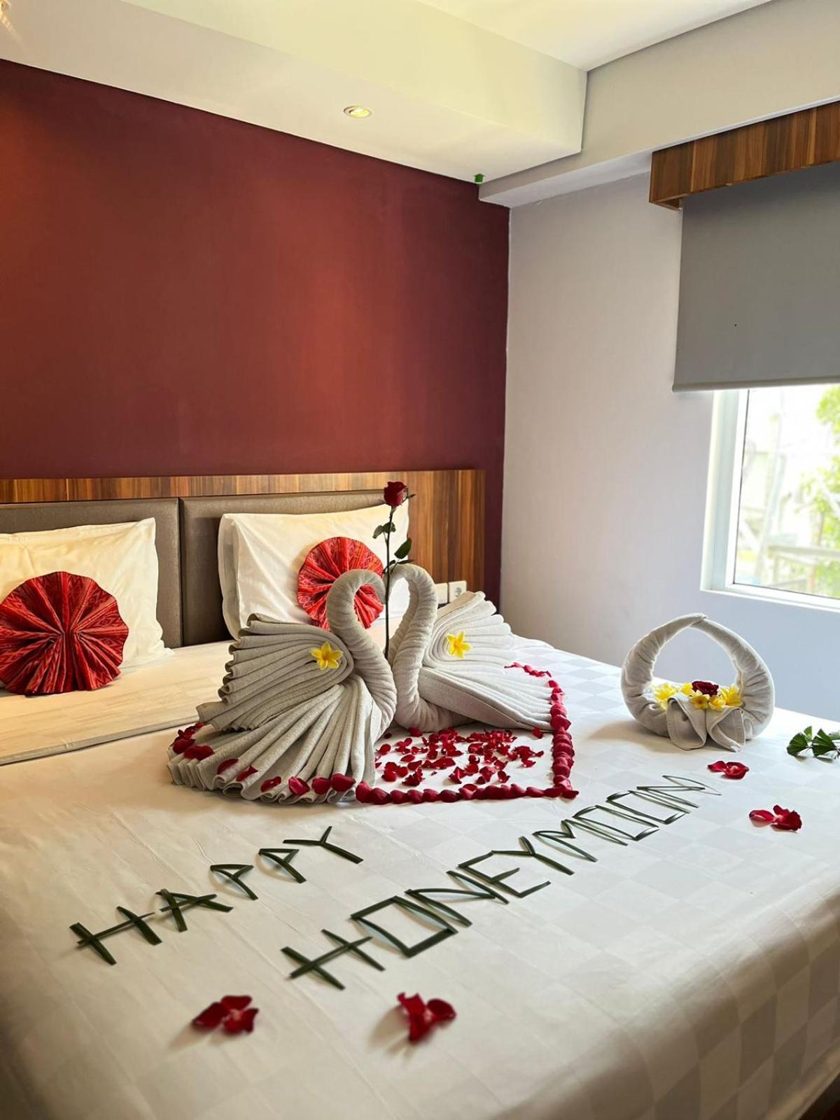 Hotel Swiss-Belexpress Kuta Legian Exterior foto